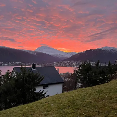 Magical View On Of Tromsoya Tromsø